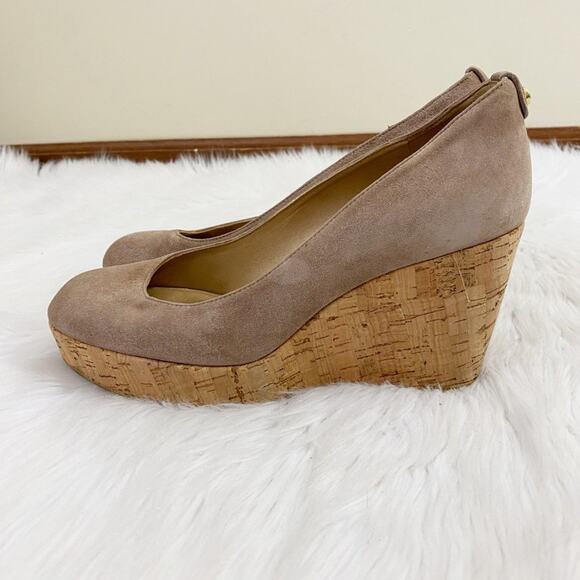 Stuart Weitzman Tan Suede Closed Toe Cork Wedges Women's Size 9 Made in Spain - Picture 2 of 10